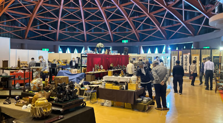 富山　美術㏌高岡テクノドーム　会場
